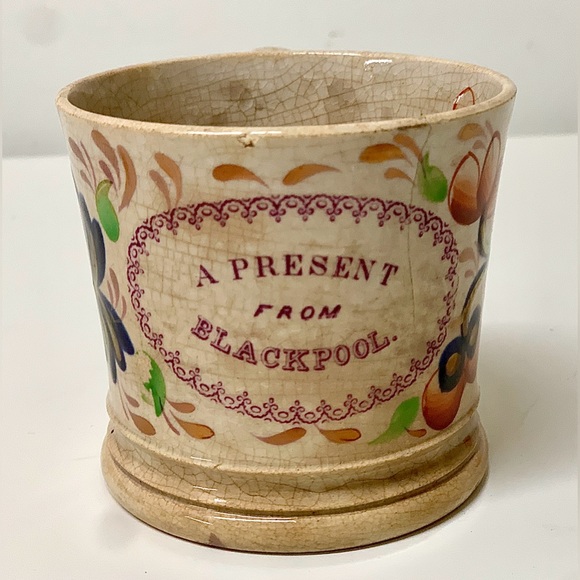 19th Century Gaudy Welsh Grape Gift Mug Inscribed "A Present From Blackpool" - Picture 2 of 16